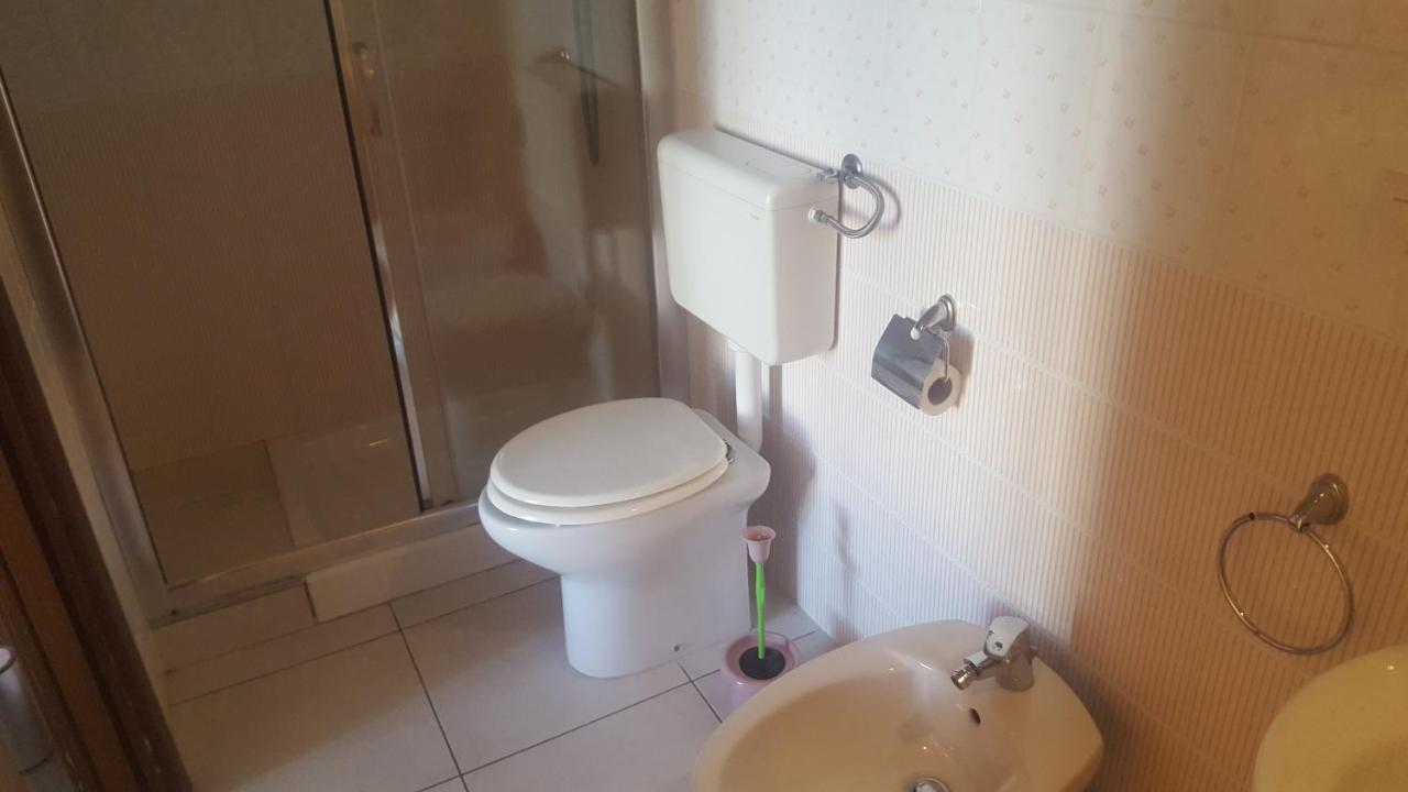 Ale Pensión Nápoles